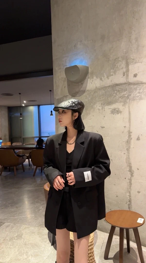 春季 显瘦西装外套带垫肩上衣百搭独特设计师款 5081