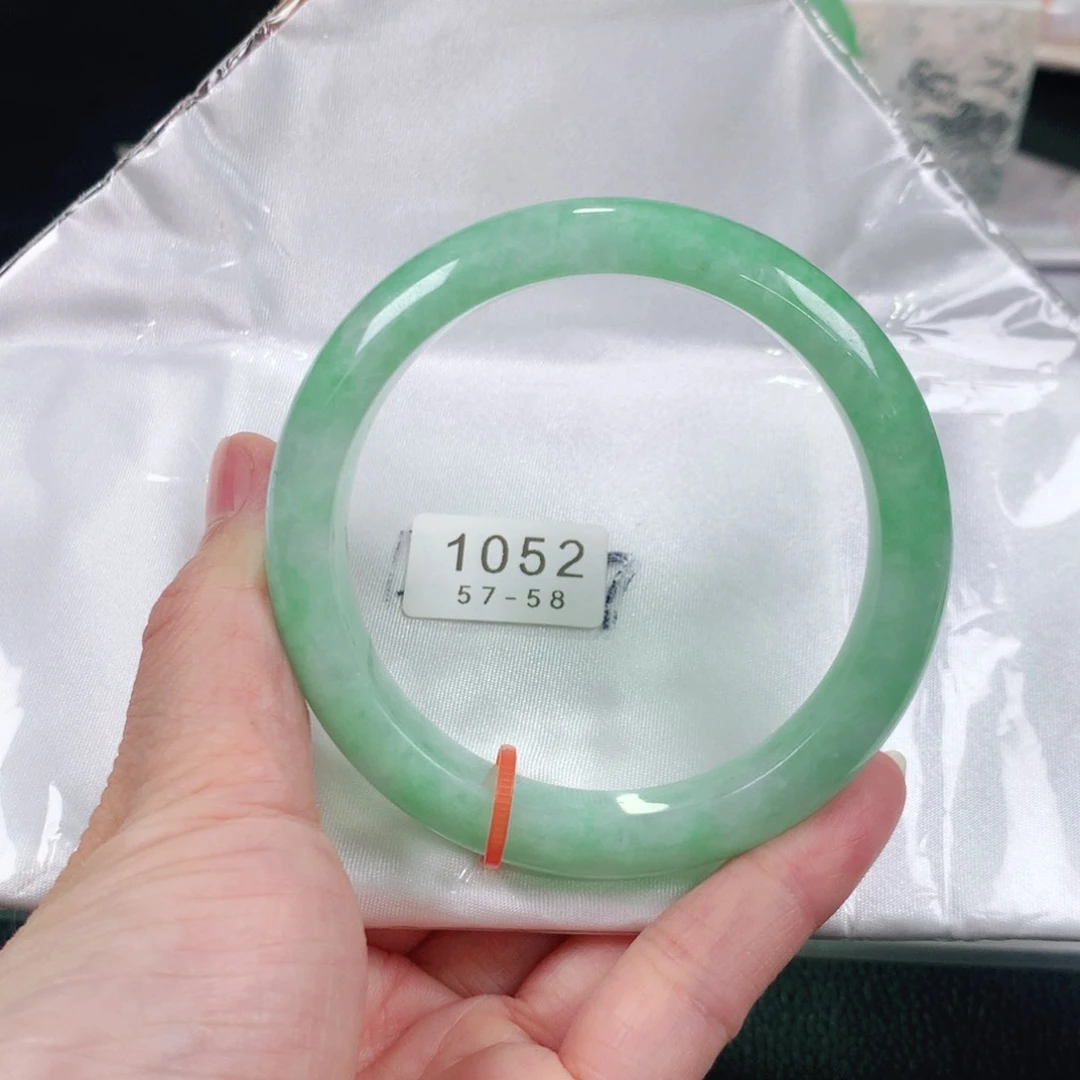 翡翠手镯未镶嵌天然缅甸翡翠手镯A货57圈口1052