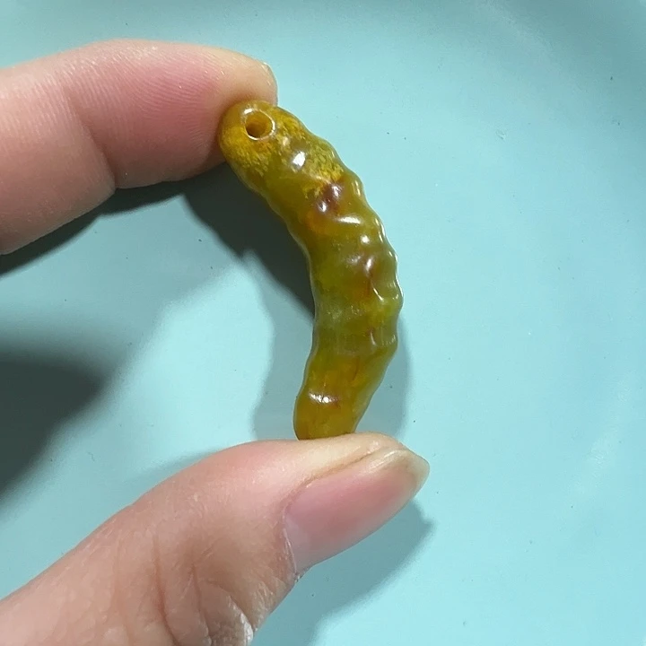 透闪石质玉未镶嵌挂件