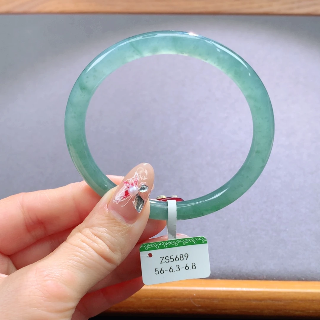 翡翠手镯未镶嵌天然翡翠手镯叮当镯