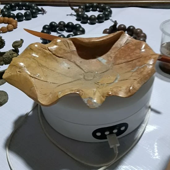 荷叶型，石头笔洗，