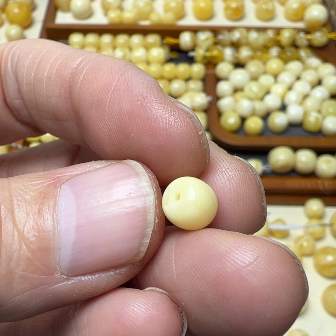 白***白琥珀未镶嵌裸石琥珀蜜蜡