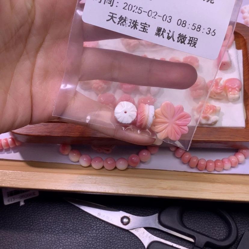【闪购商品】查罗石颈饰合金福利