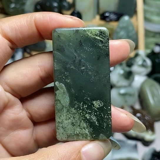 未镶嵌和田玉（糖玉）珠宝半成品