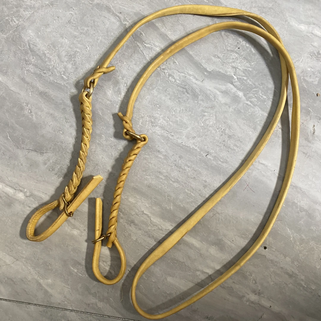 马缰绳（纯牛皮）牵引绳，长度2.4米左右，合口牛皮1.5左右