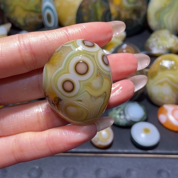 【闪购商品】未镶嵌玛瑙/玉髓珠宝奇石q q