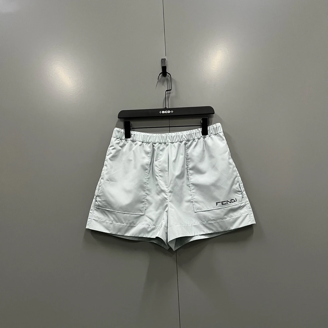 未使用 FENDI/芬迪 (ll) 淡蓝色字母徽标短裤 L码019482
