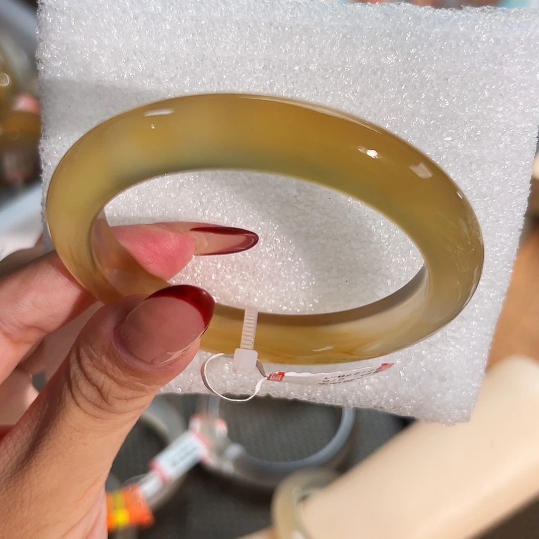 只***觉手镯玛瑙/玉髓未镶嵌