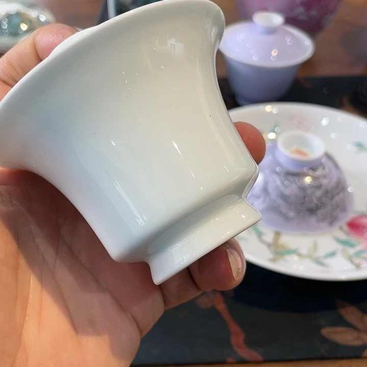 老*·白胎微瑕盖碗宝贝