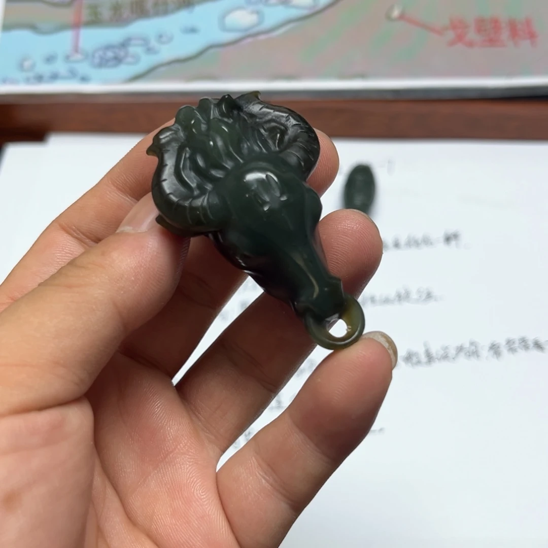 未镶嵌和田玉挂件