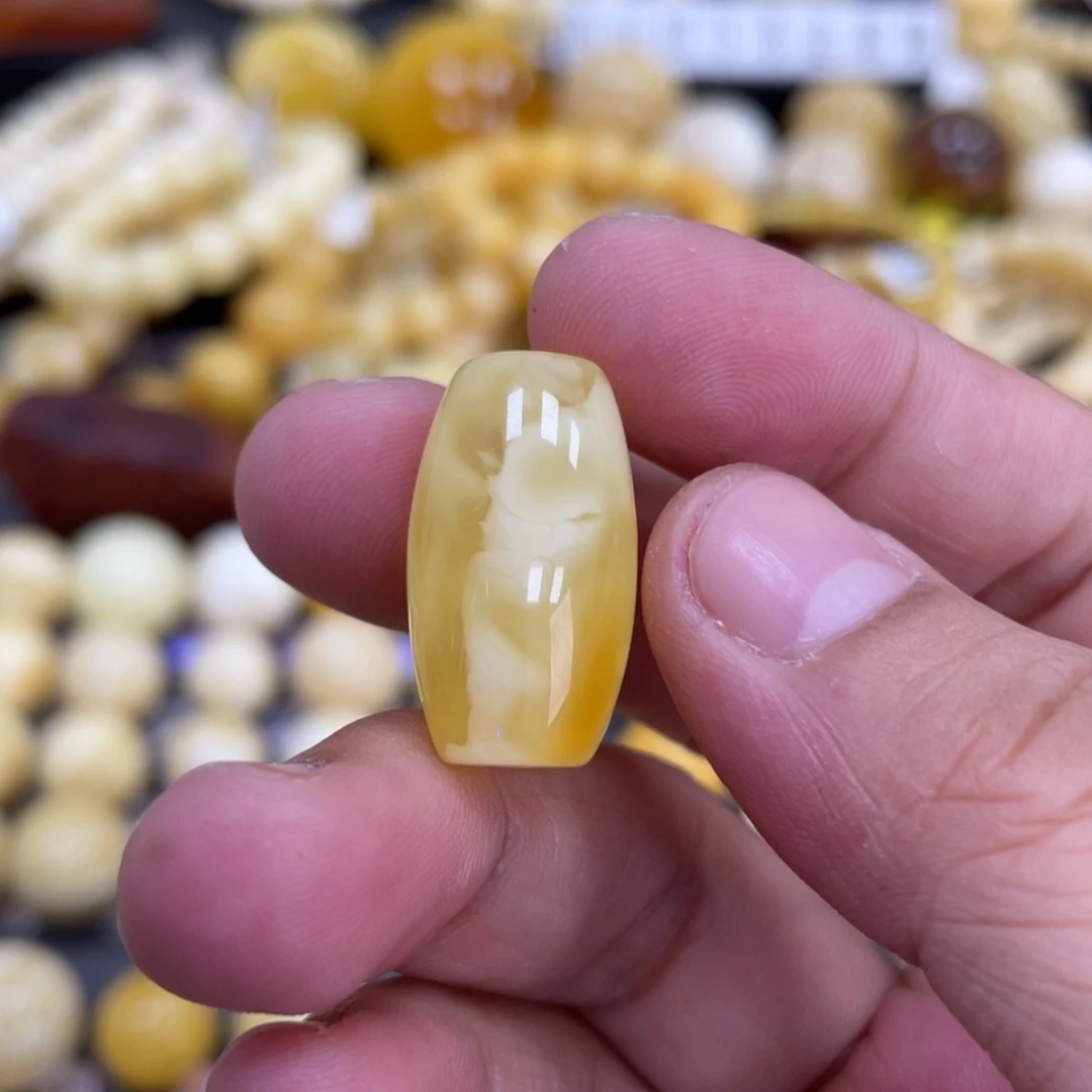 未镶嵌琥珀裸石13*23mm