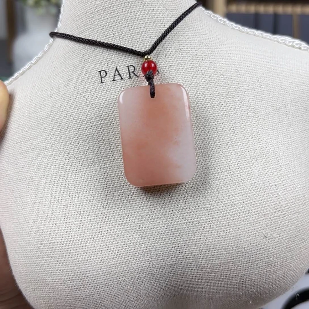 透闪石质玉吊坠(赠链)未镶嵌