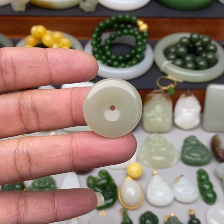 和田玉未镶嵌吊坠(不含链)