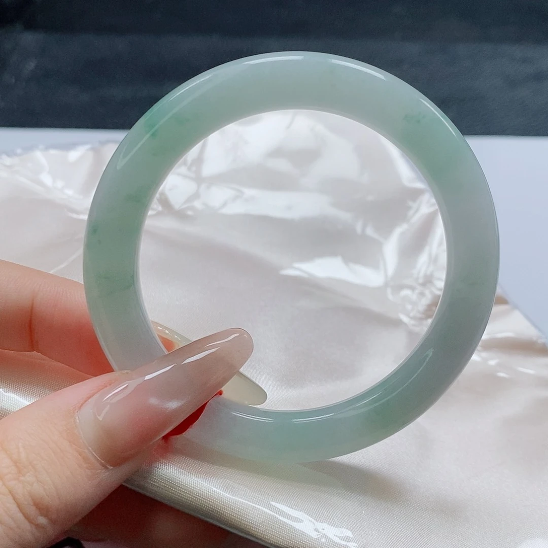 【闪购商品】未镶嵌手镯（圆镯）翡翠423号