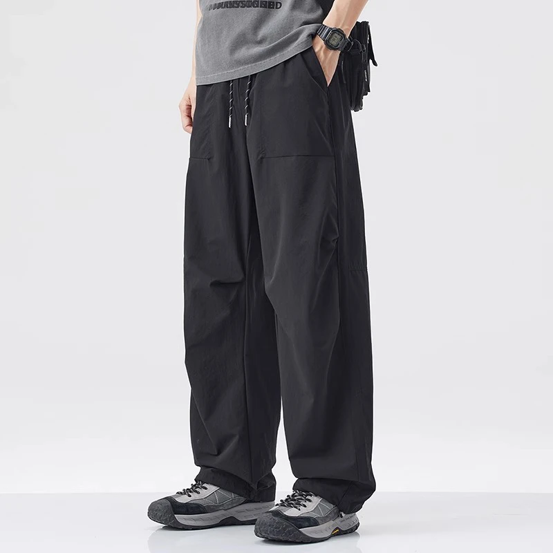 高级感冰丝薄款休闲裤男士夏季新款伞兵裤潮牌宽松凉感弯刀裤子男