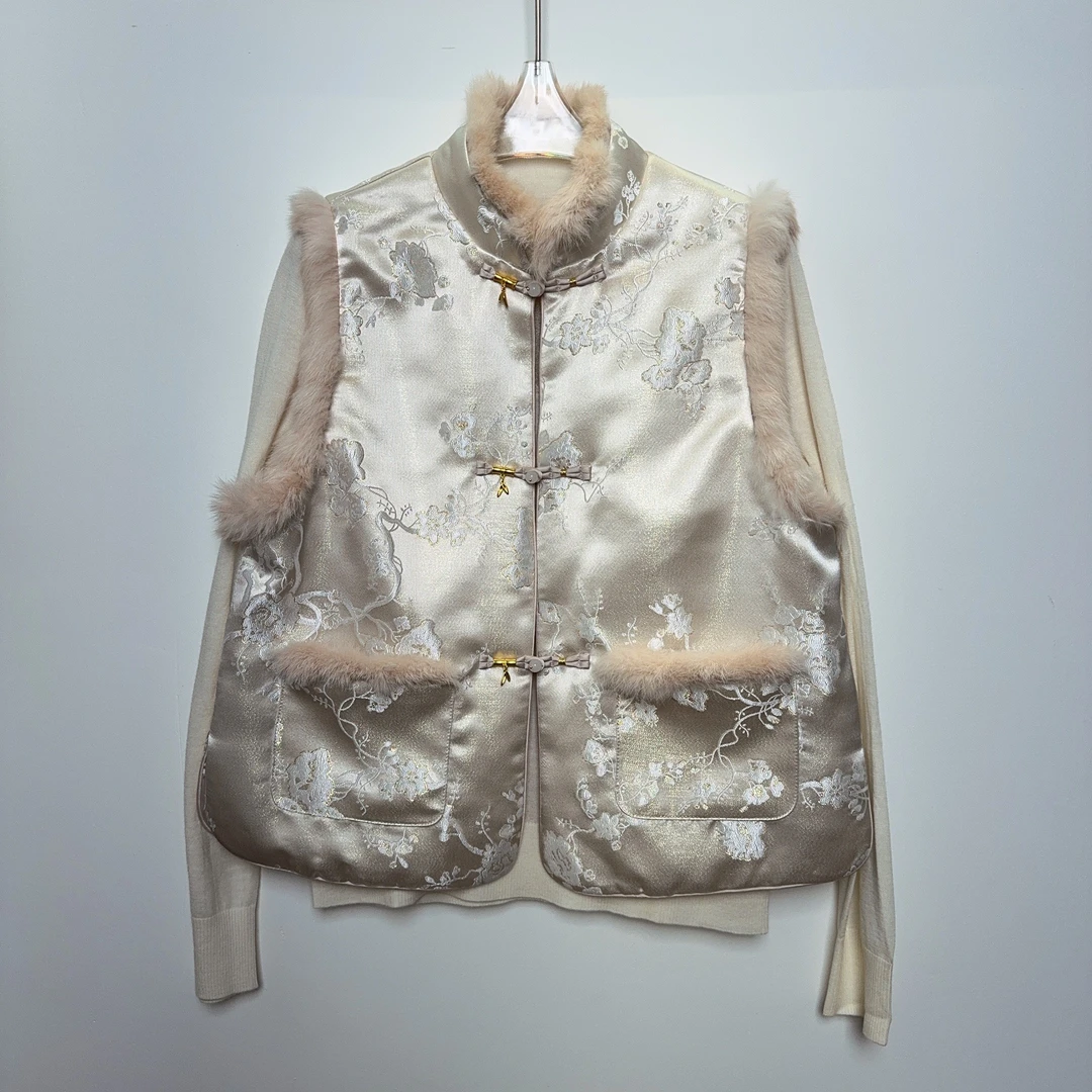 【小福宝】新中式立领对襟国风盘扣马甲复古提花千金感拼接兔毛马夹