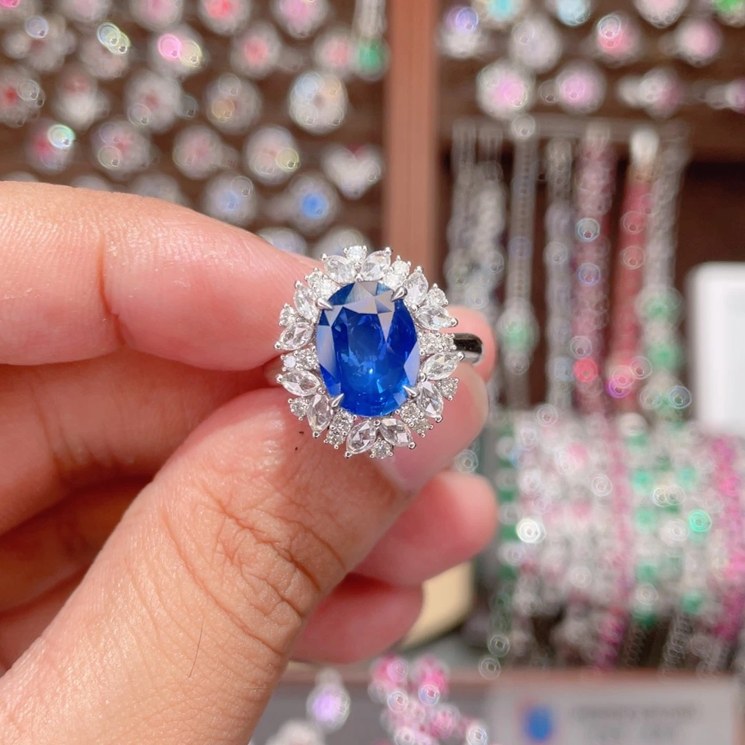 18K金镶嵌戒指蓝宝石3.12ct 两用