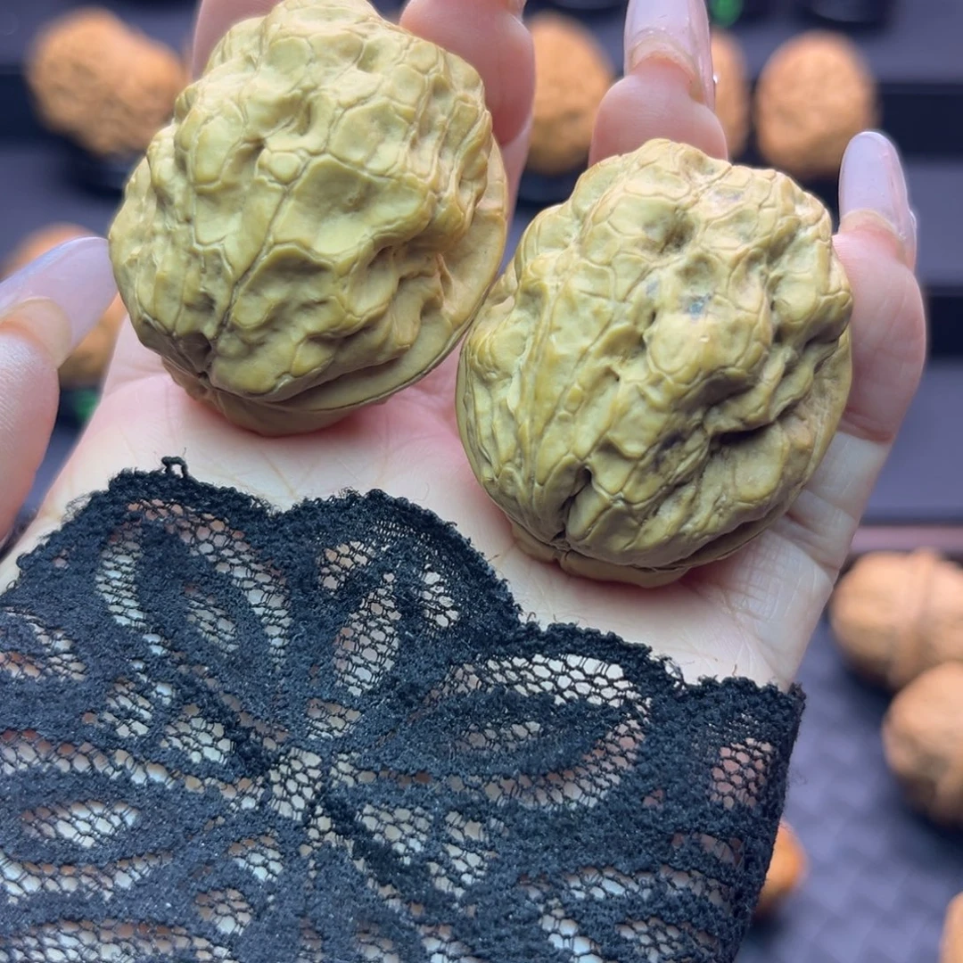 文玩核桃把件老树金蟾疙瘩包