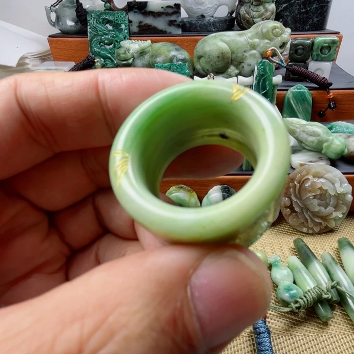 独山玉未镶嵌珠宝半成品