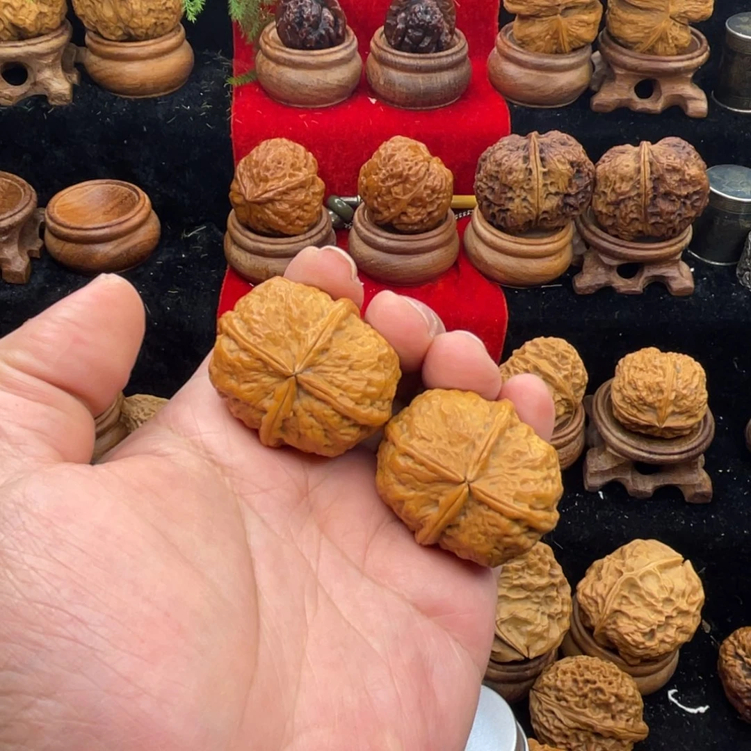 文玩核桃把件大****»七星纹