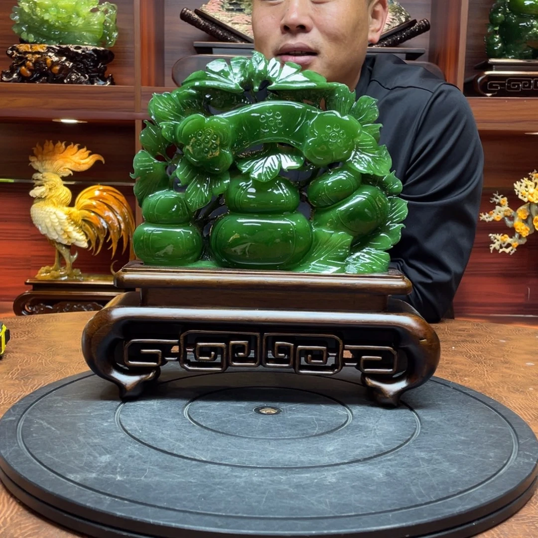 用***2玉手工雕刻岫玉摆件