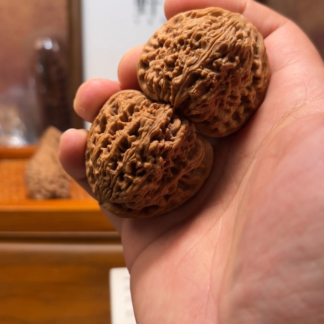 文玩核桃吊坠南疆Q5983