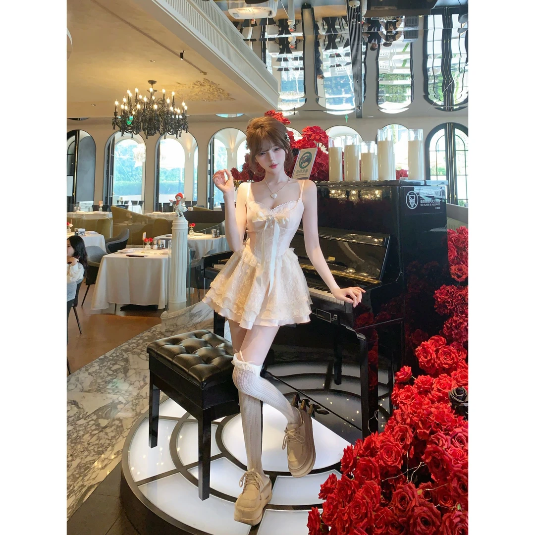 瑞茜·威瑟斯 造梦星轨 夏季公主纯欲风小众设计吊带连衣裙R9171D