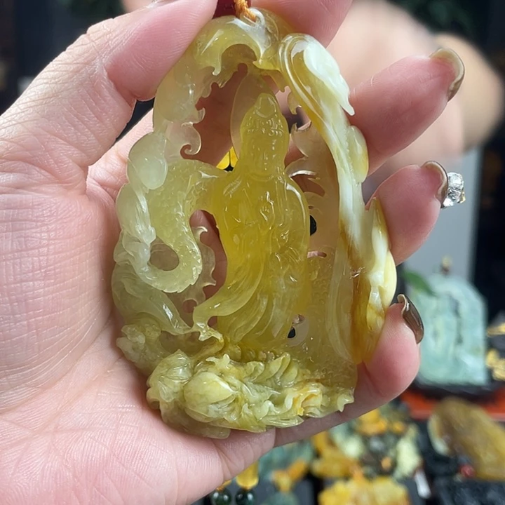 蛇纹石玉未镶嵌颈饰