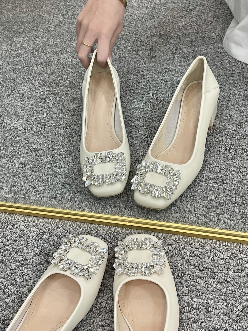 水钻单鞋女2025年春秋季新款气质晚晚鞋子小个子中跟高跟职业鞋