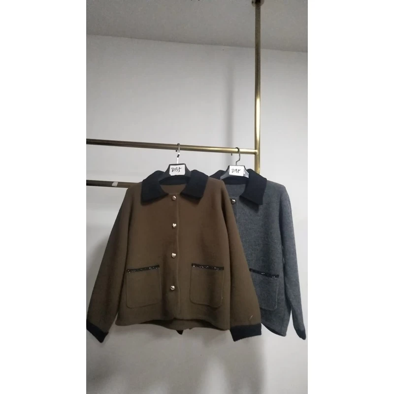 一线女装-新款高级羊毛大衣-D135