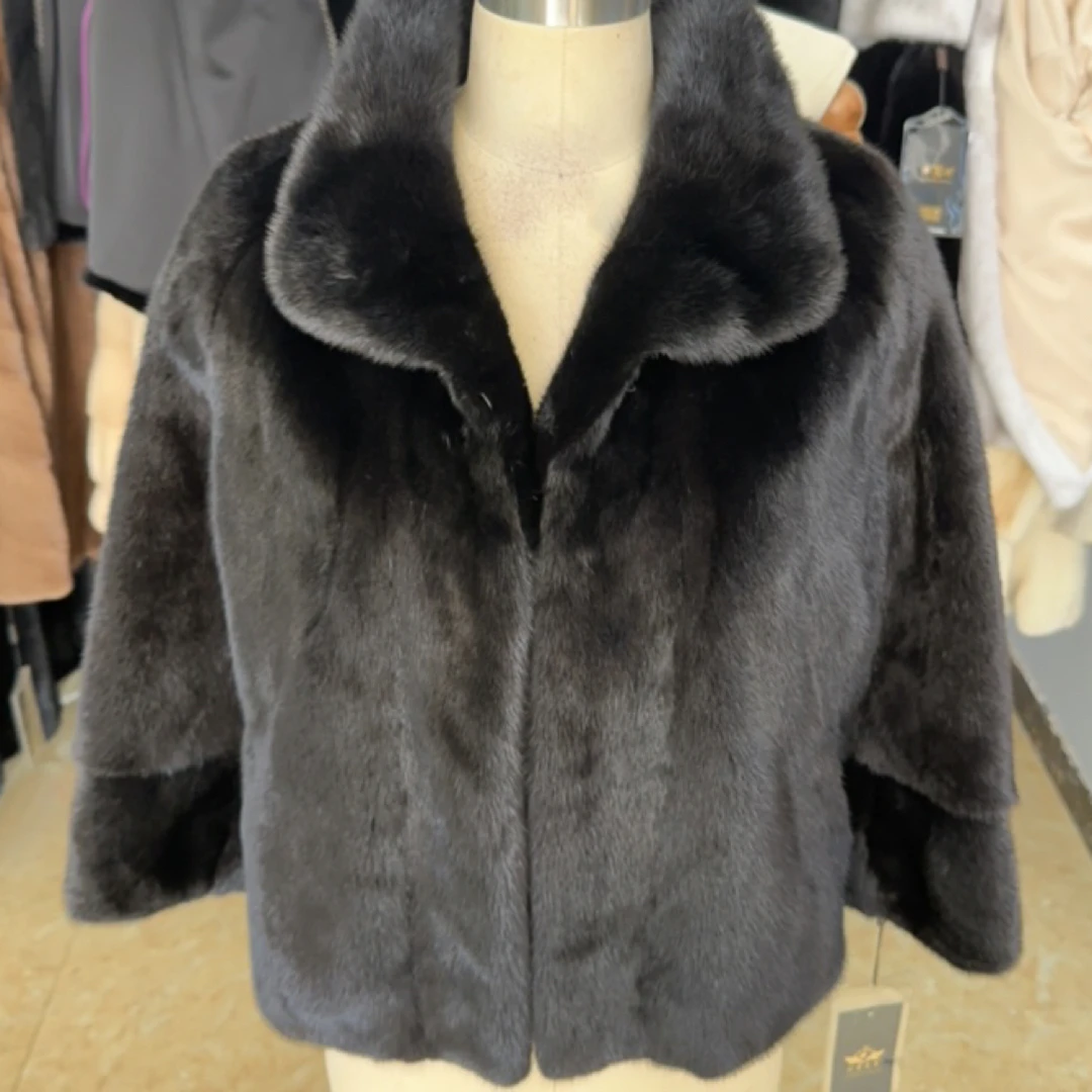 2025款黑色蝙蝠袖款