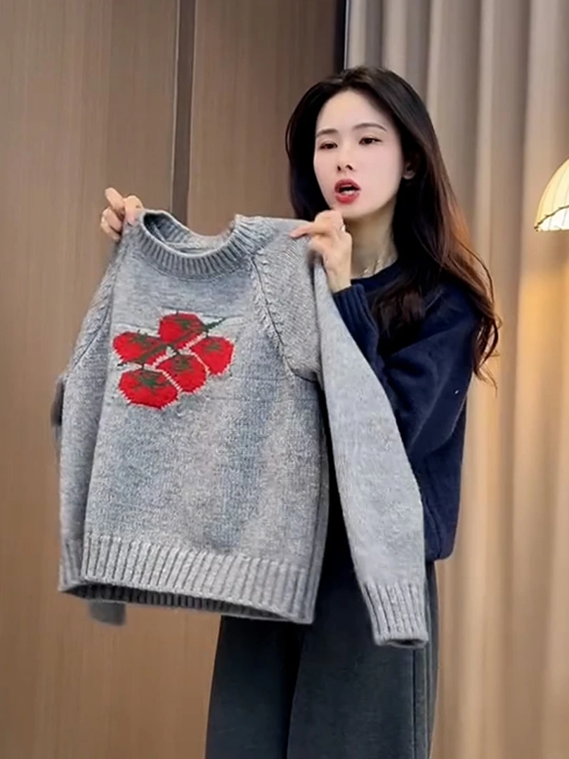 灰色樱桃圆领套头内搭毛衣女秋冬2025年新款小个子软糯打底针织衫
