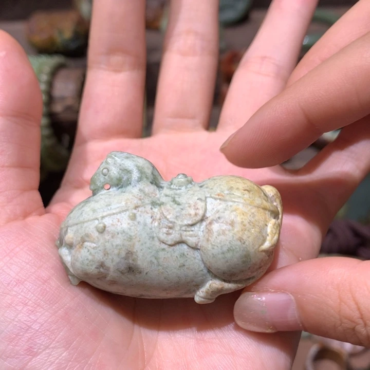 岫岩河磨玉（透闪石质玉）未镶嵌把件