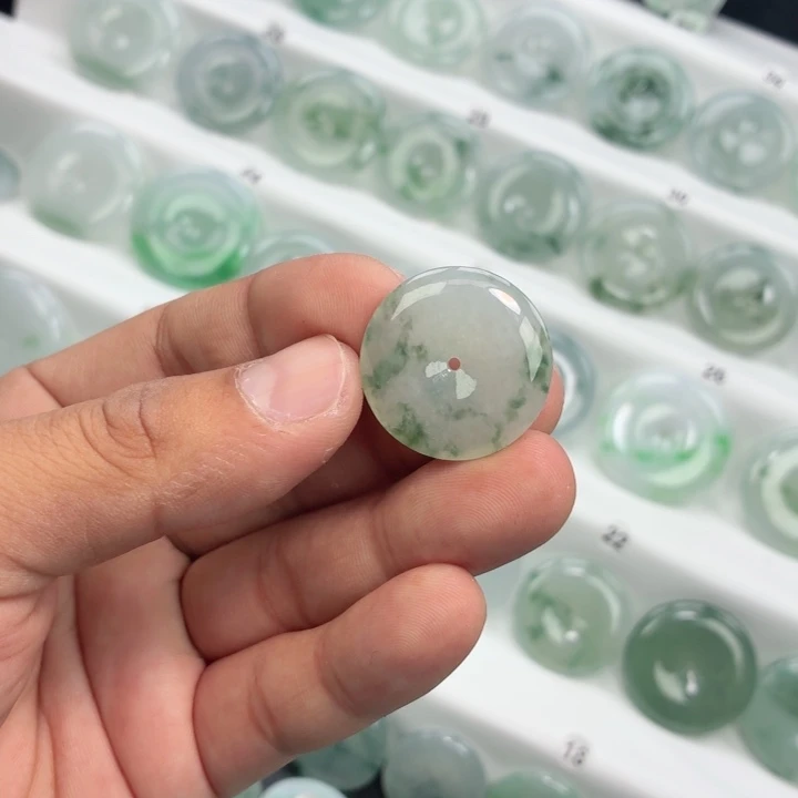 翡翠未镶嵌颈饰缅甸天然A货翡翠26.2-5.8