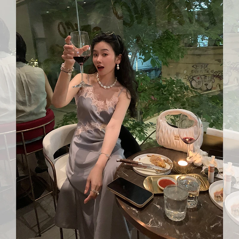 于momo【绮梦吊带裙】夏季显瘦吊带裙女时尚蕾丝连衣裙 QL231089