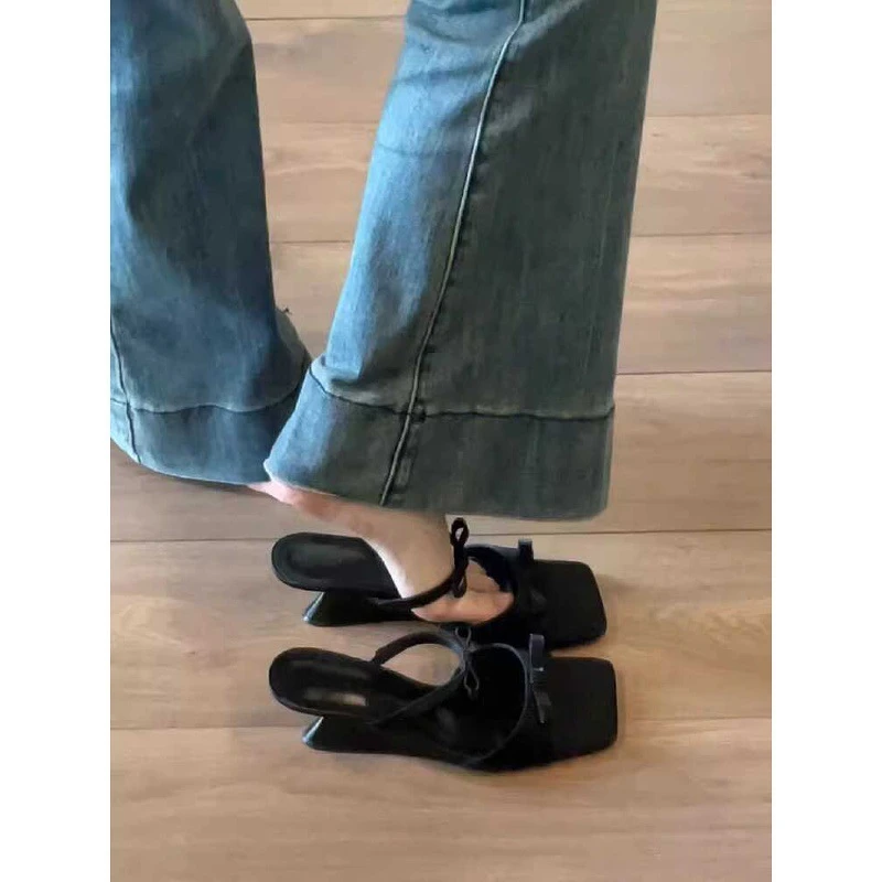 方头坡跟凉鞋女2025夏法式蝴蝶结新款仙女配裙子一字带高跟鞋外穿