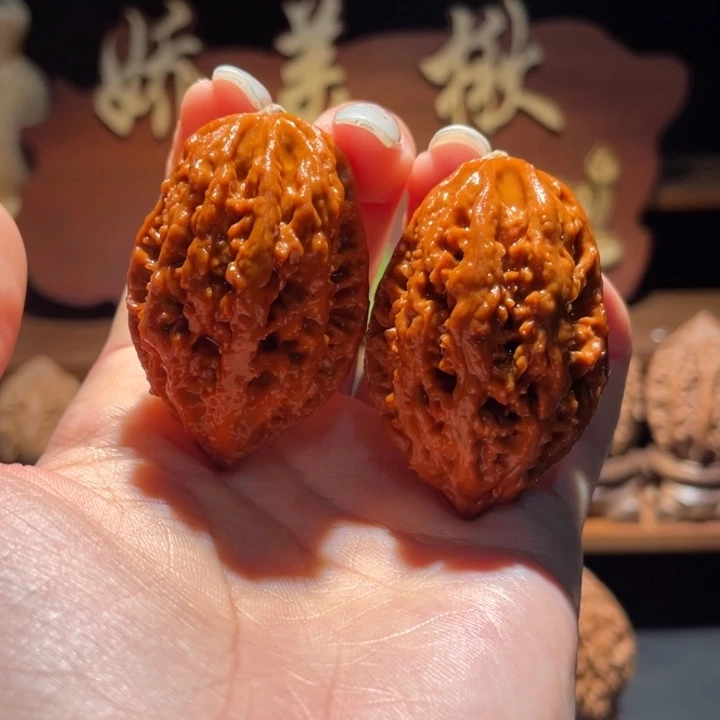 文玩核桃吊坠蚂蚁梭子16