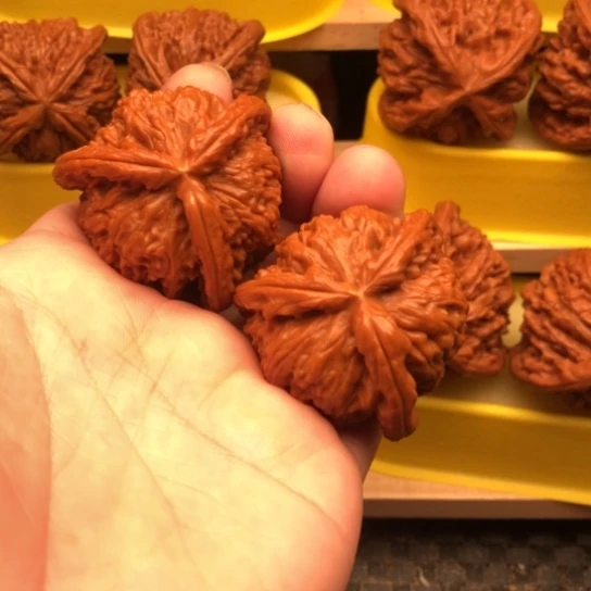 文玩核桃吊坠核桃