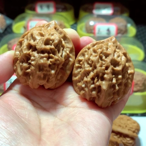 吊坠文玩核桃核欢蜡皮