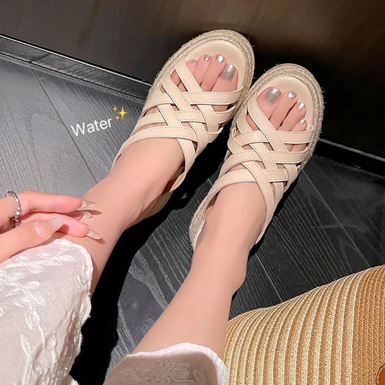 夏季新款5cm草编坡跟厚底拖鞋女圆头细带交叉编织镂空外穿凉拖鞋
