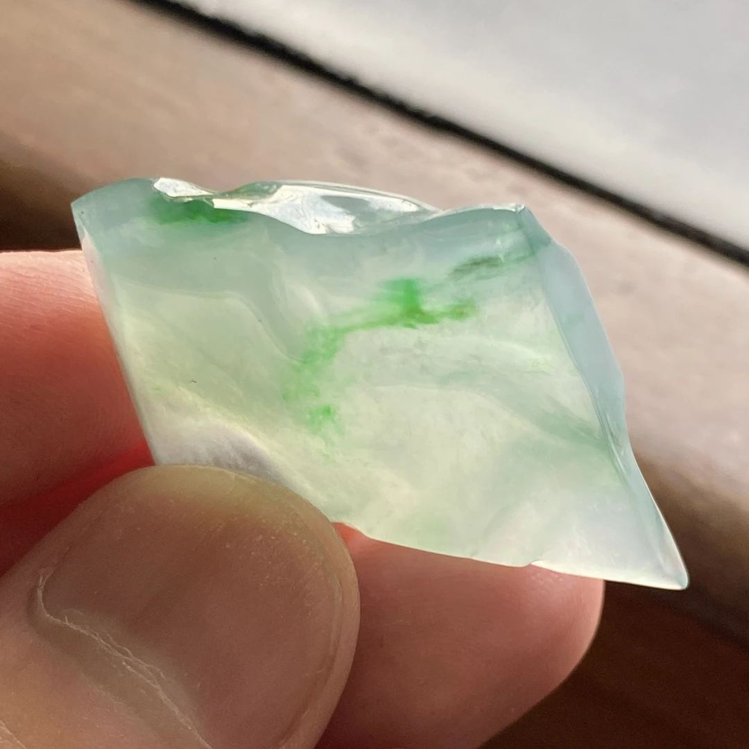 冰种金丝阳绿种老起胶随形叶子雕刻件吊坠40-26-7mm