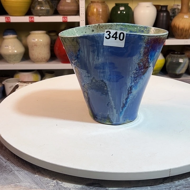 白泥花瓶高22口22口17。340