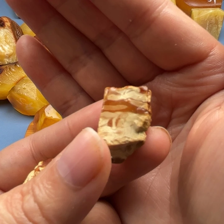 未镶嵌定制琥珀7*7琥珀蜜蜡定制