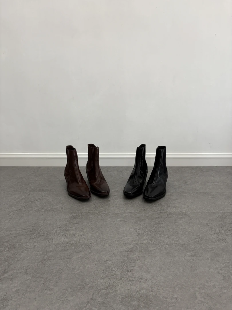 中筒法式马丁靴植鞣皮尖头欧美风秋冬防滑四季通用百搭女靴