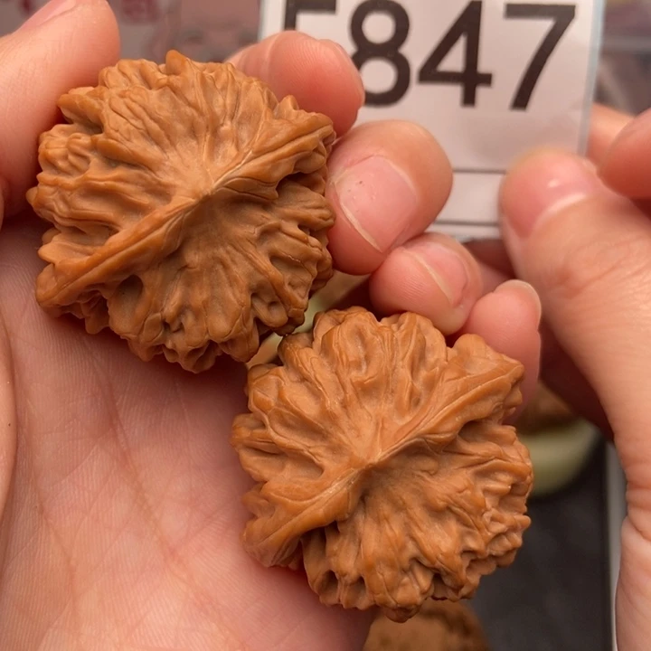 文玩核桃吊坠847秦闷38