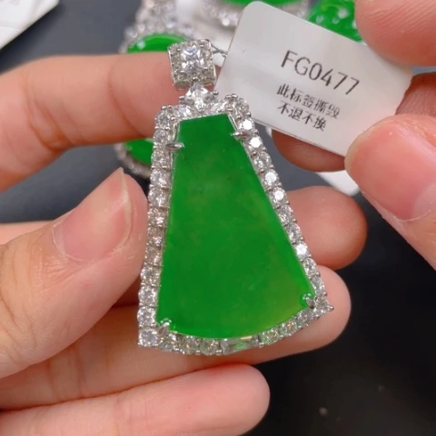 【闪购商品】颈饰银S925镶嵌翡翠翡翠
