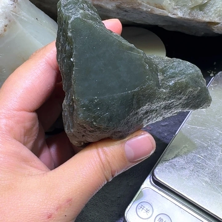 和田玉未镶嵌珠宝半成品