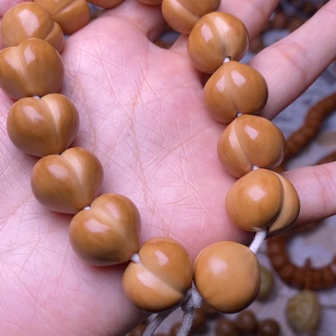 把件猴头核桃柯基屁桃高定