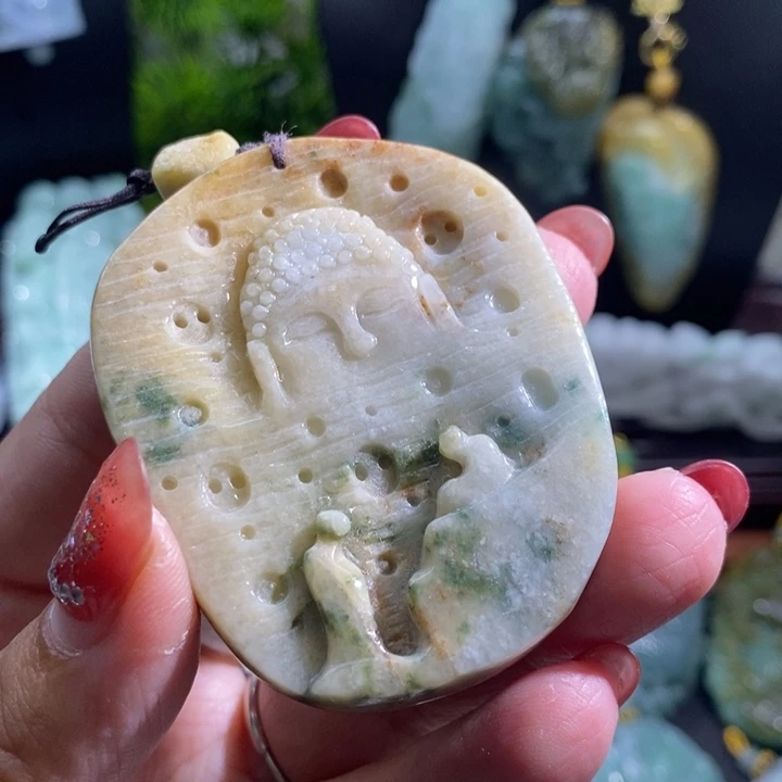 【闪购商品】颈饰未镶嵌翡翠佛