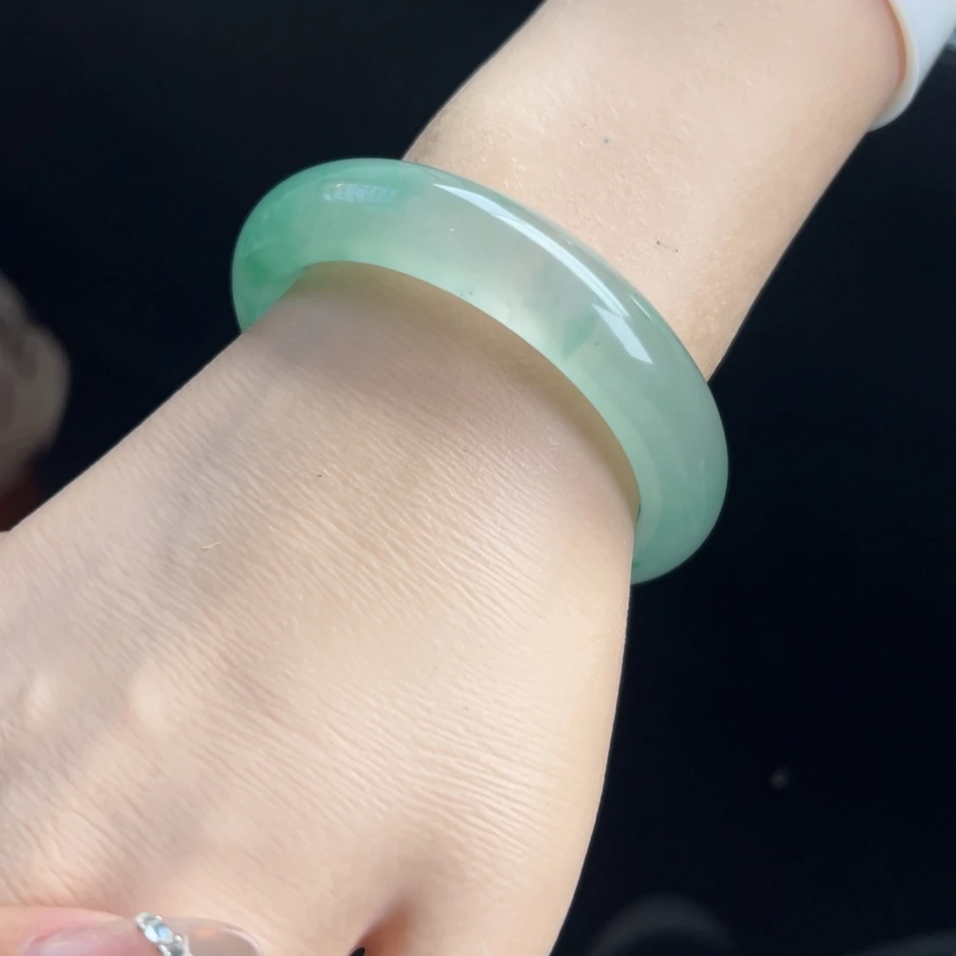 石英质玉未镶嵌手镯54.2